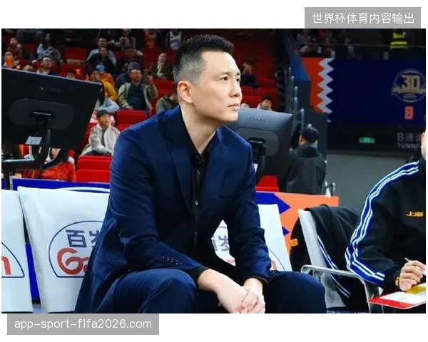 少帅卢伟将防守基因注入上海男篮，率队打出23连胜并最终问鼎，荣膺赛季最佳教练实至名归